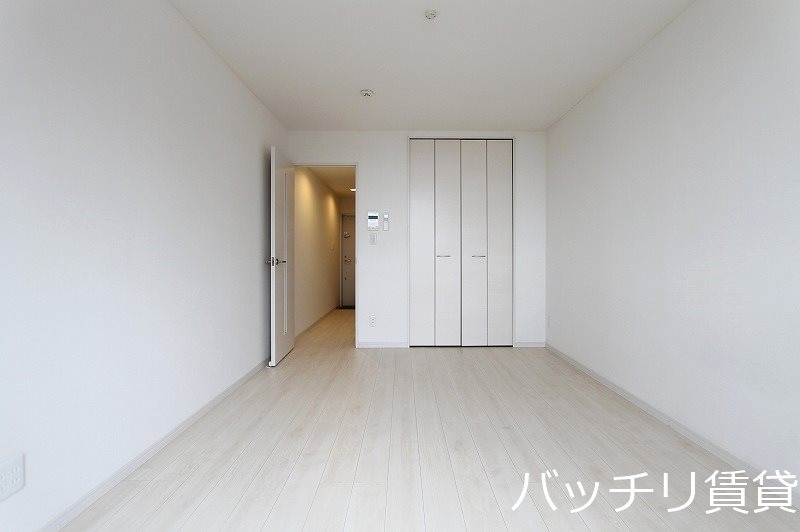 居室・リビング　画像は同型イメージの為、現況を優先いたします。