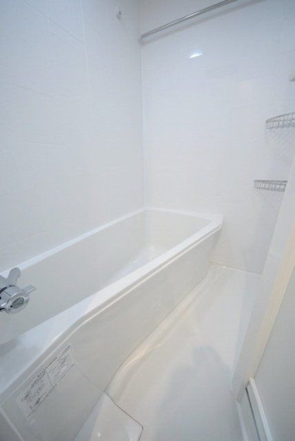 バス・シャワールーム　★広々としたバスルームです★