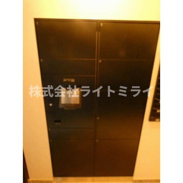 玄関　宅配ボックス