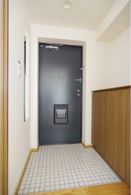 玄関　※参考写真※