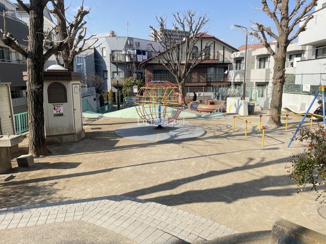 公園　新宿区立上落合公園（公園）まで378m