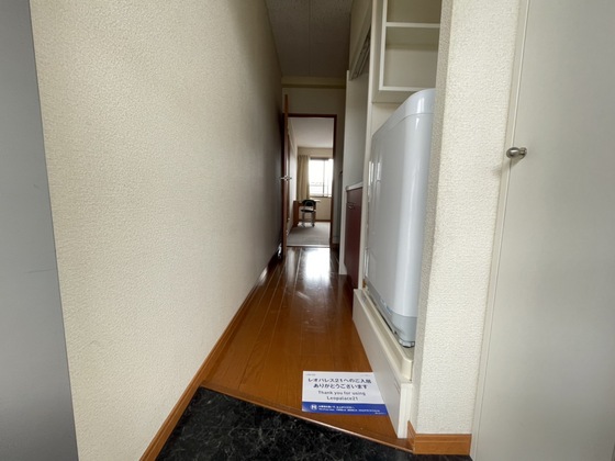 玄関　※別部屋の写真です