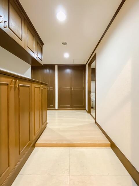 ロビー　玄関から見たお部屋♪