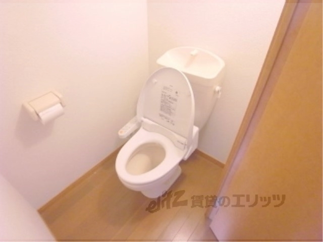 レオパレス愛のトイレ写真