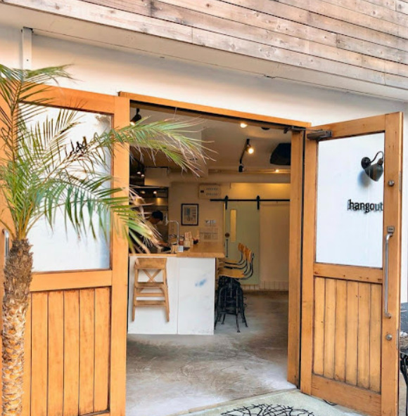 飲食店　hangout（飲食店）まで86m