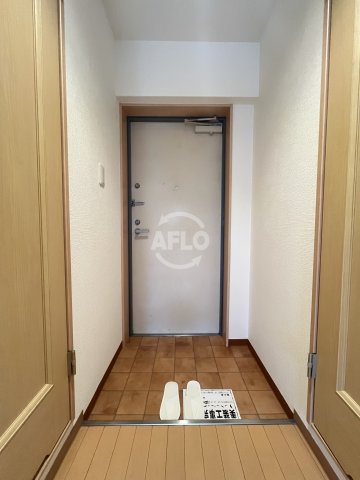 玄関　REBANGA阿倍野AP　玄関