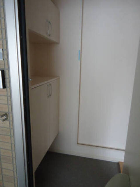 玄関　２０２　玄関