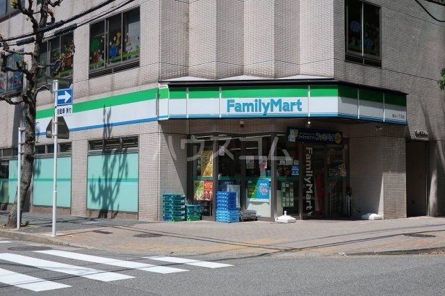 コンビニ　ファミリーマート 金山一丁目店（コンビニ）まで1312m