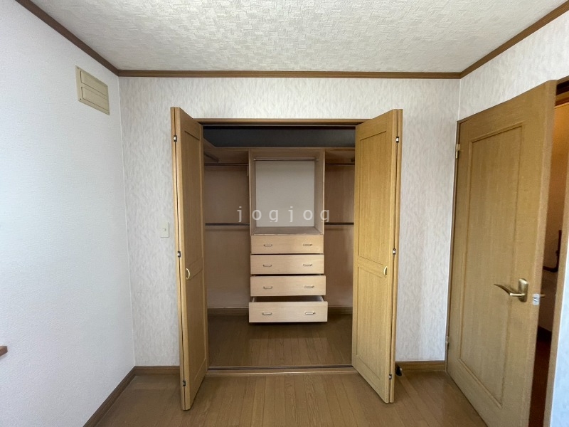 収納　収納が大きく、たくさんものが入ります。