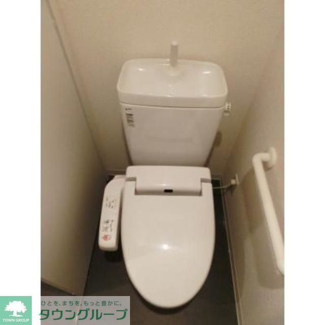 トイレ　※写真は同タイプ住戸です。