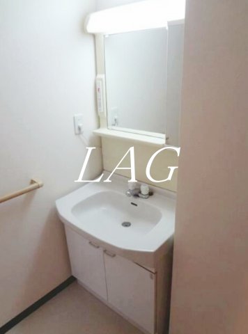 洗面設備　洗面台です。