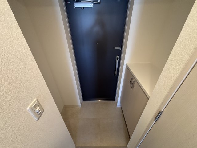 Alivis神戸駅前の玄関写真