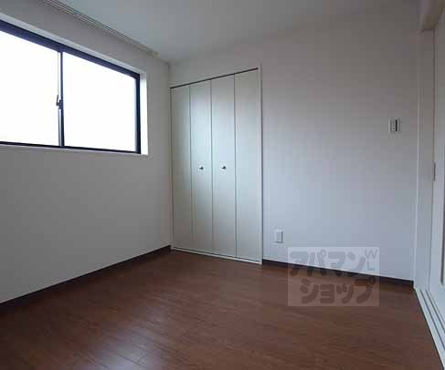 居室・リビング　広々とした部屋です。