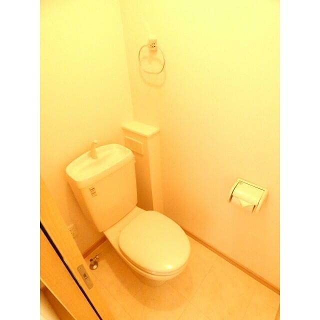 トイレ　※同仕様写真