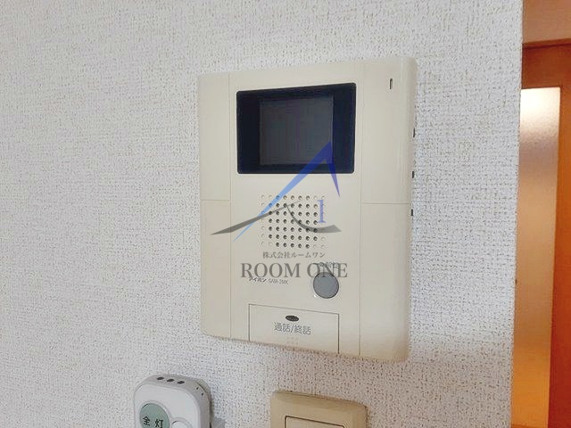 セキュリティ　モニター付きインターホンです。