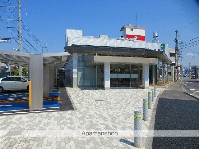 銀行　伊予銀行余戸支店（銀行）まで700m