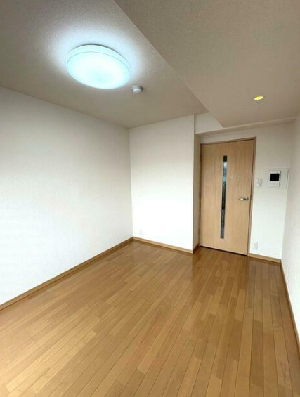 その他部屋・スペース　リビングを別角度から