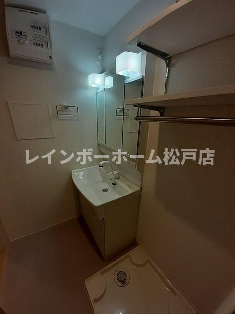洗面設備　忙しい朝には欠かせない洗面所です