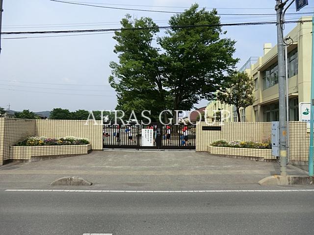 小学校　飯能市立加治小学校（小学校）まで655m