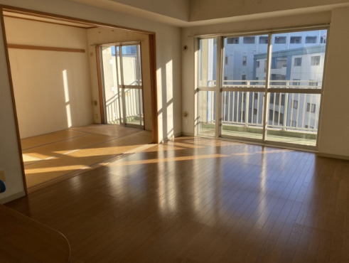 居室・リビング　写真は同タイプ住居です。