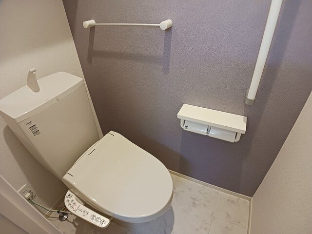 トイレ　落ち着いたトイレです