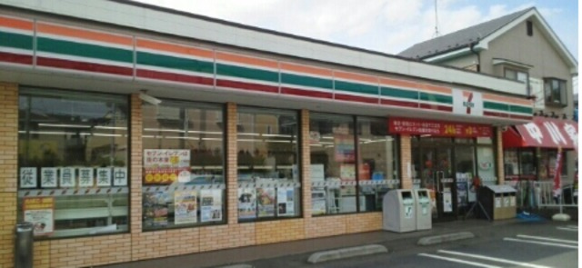 コンビニ　セブンイレブン横浜大棚町店（コンビニ）まで585m