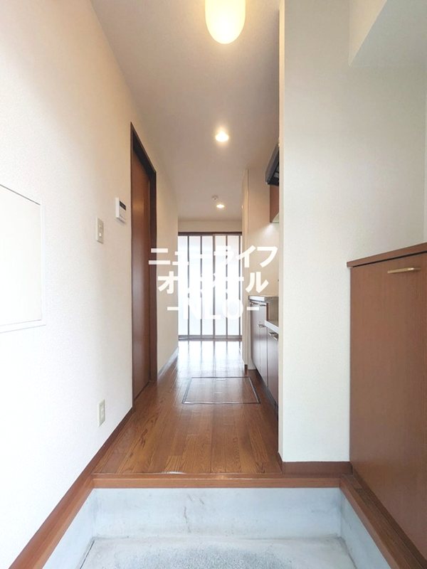 玄関　※同建物他部屋になります。現状優先です。