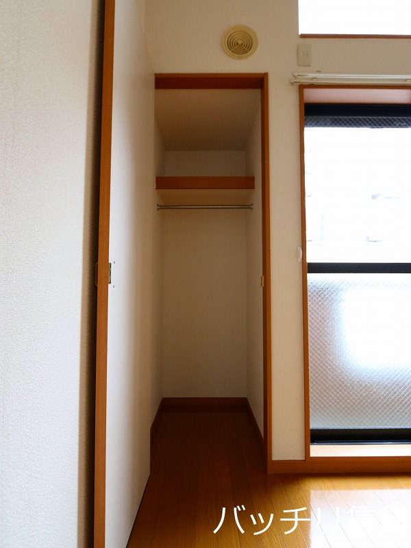 収納　同型タイプの為、現状を優先致します。