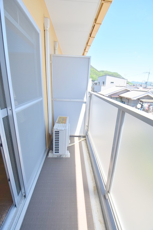 バルコニー　お問合せはシティホーム海田センター　082-821-2227