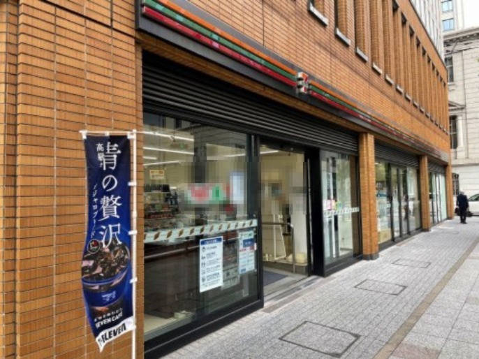コンビニ　セブン-イレブン 横浜山下町本町通り店（コンビニ）まで483m