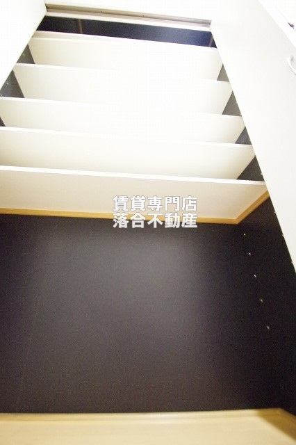 収納　シューズ収納