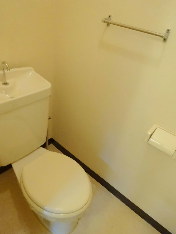 トイレ　※同タイプのお部屋です