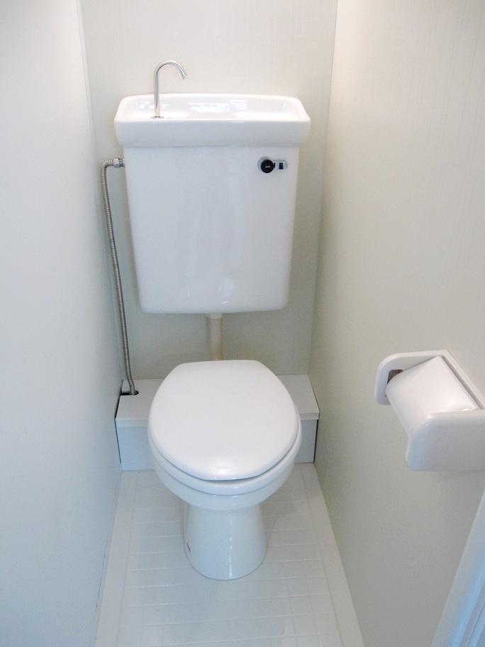 ＪＲ中央線 立川駅 徒歩10分 4階建 築41年のトイレ写真