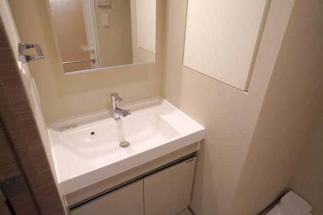 洗面設備　※写真は同タイプ住戸です。