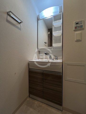 洗面設備　プランドール福島レジデンス　独立洗面台