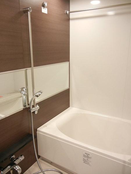 東京メトロ南北線 麻布十番駅 徒歩1分 11階建 築37年の風呂写真