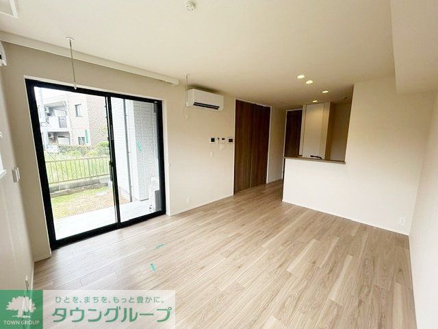 ＪＲ東海道本線 辻堂駅 徒歩15分 3階建 新築の居間写真