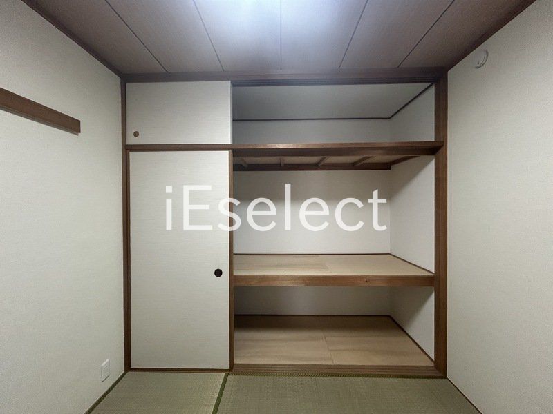 収納　天袋付きの収納です