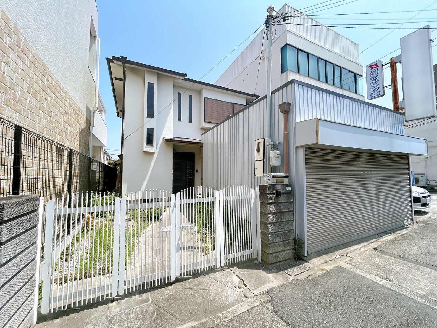 南海本線 石津川駅 徒歩6分 2階建 築47年の居間写真