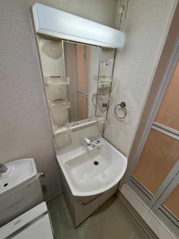 洗面設備　※同物件・同タイプの写真です。