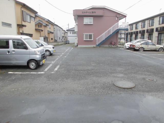 駐車場　駐車場