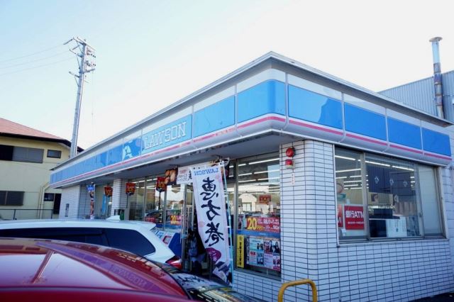 コンビニ　ローソン（コンビニ）まで840m