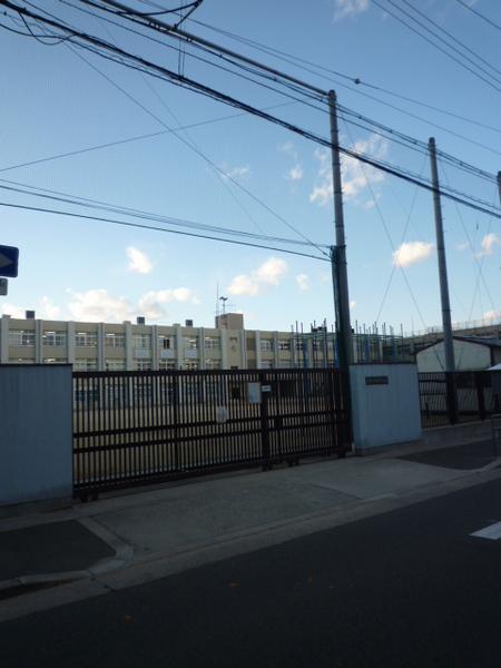 小学校　大阪市立平尾小学校（小学校）まで311m
