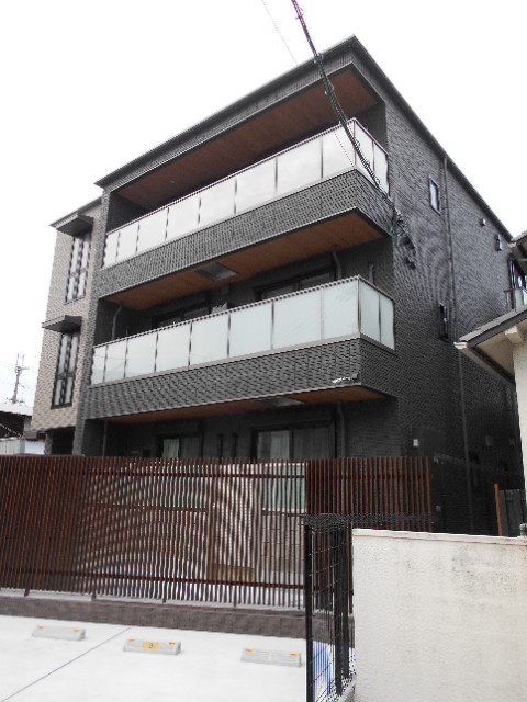 シャーメゾン輝