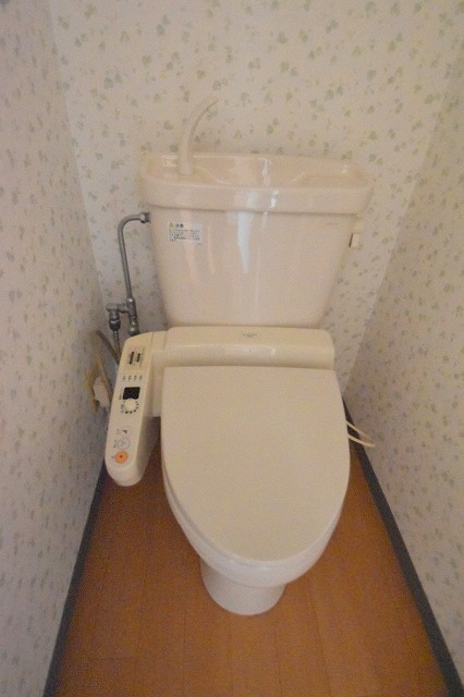 ＪＲ芸備線 玖村駅 徒歩14分 3階建 築25年のトイレ写真