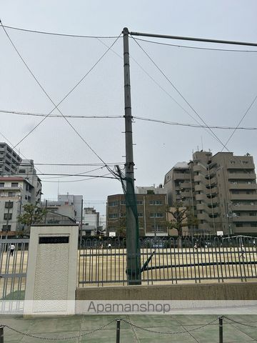 地下鉄御堂筋線 中津駅 徒歩3分 10階建 築11年の周辺写真