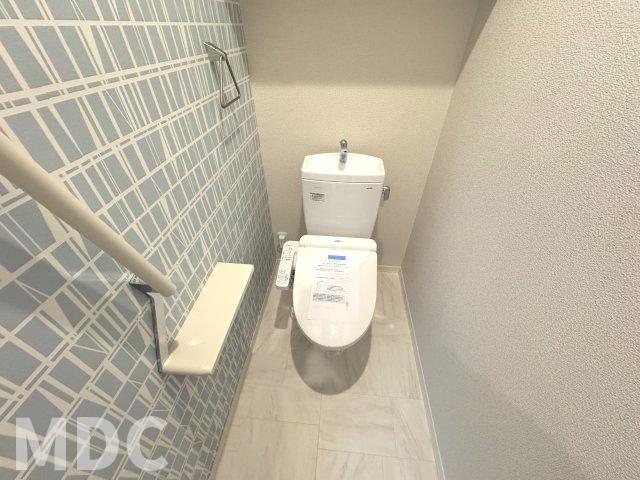 ＪＲ徳島線 蔵本駅 徒歩6分 3階建 築5年のトイレ写真