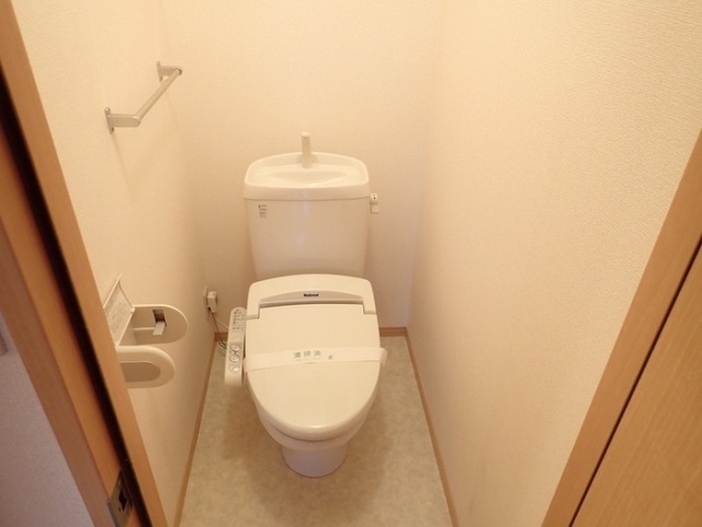 ローズコート杉立 B棟のトイレ写真