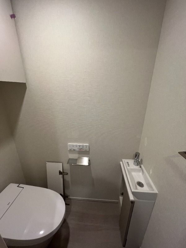東京メトロ日比谷線 入谷駅 徒歩7分 12階建 新築のトイレ写真