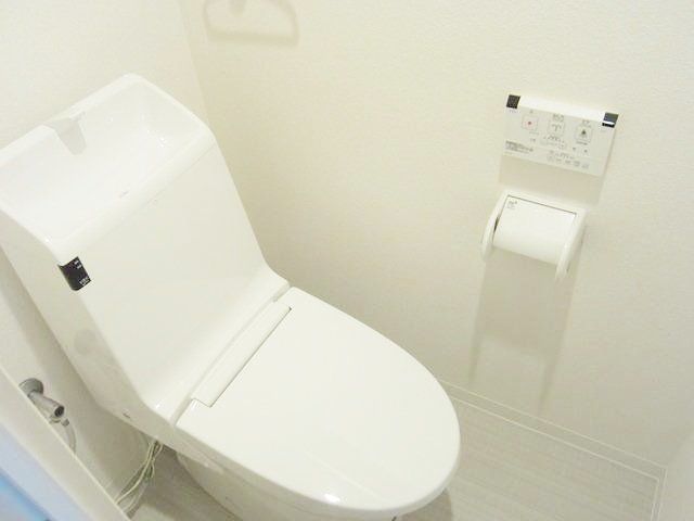 トイレ　★★温水洗浄便座付★★